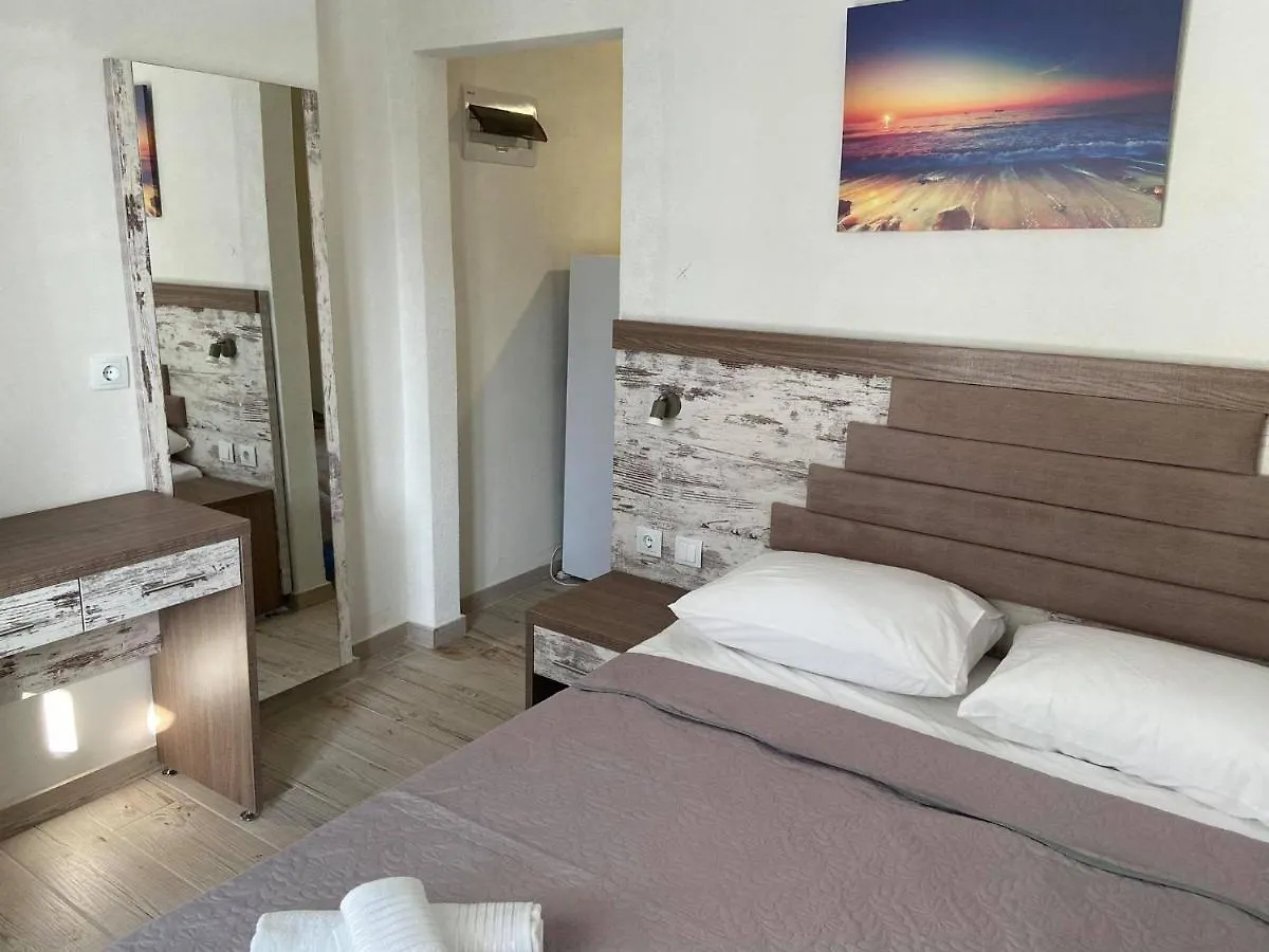 Apartments Miki Полихроно