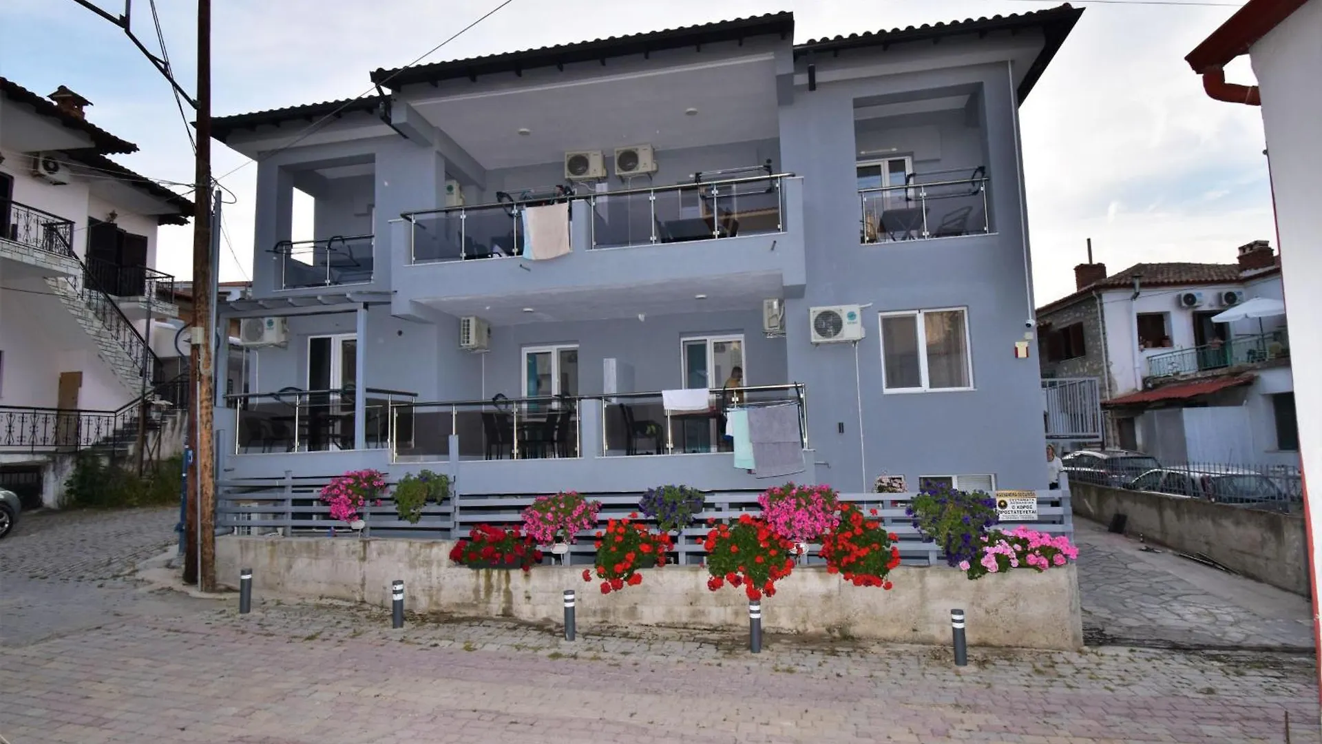 Apartments Miki Полихроно