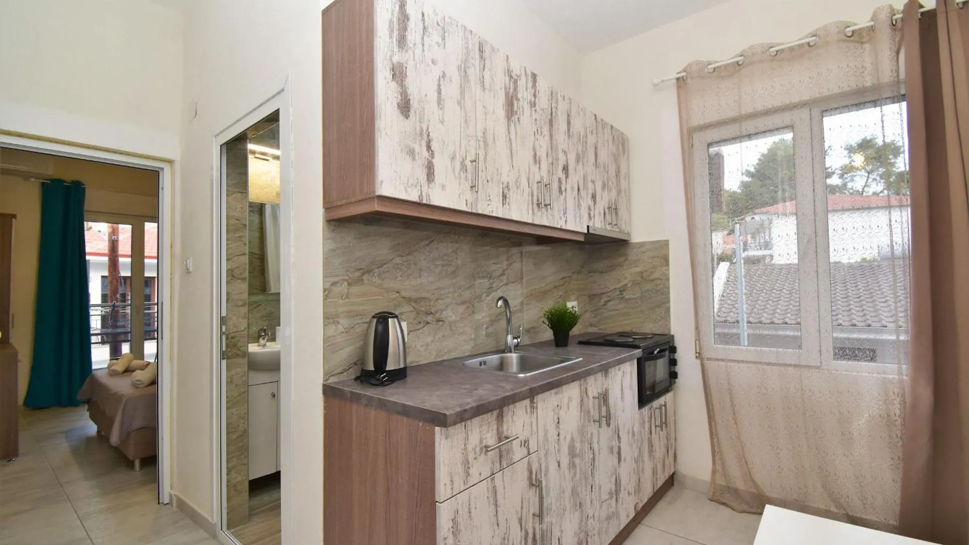 Apartments Miki Полихроно