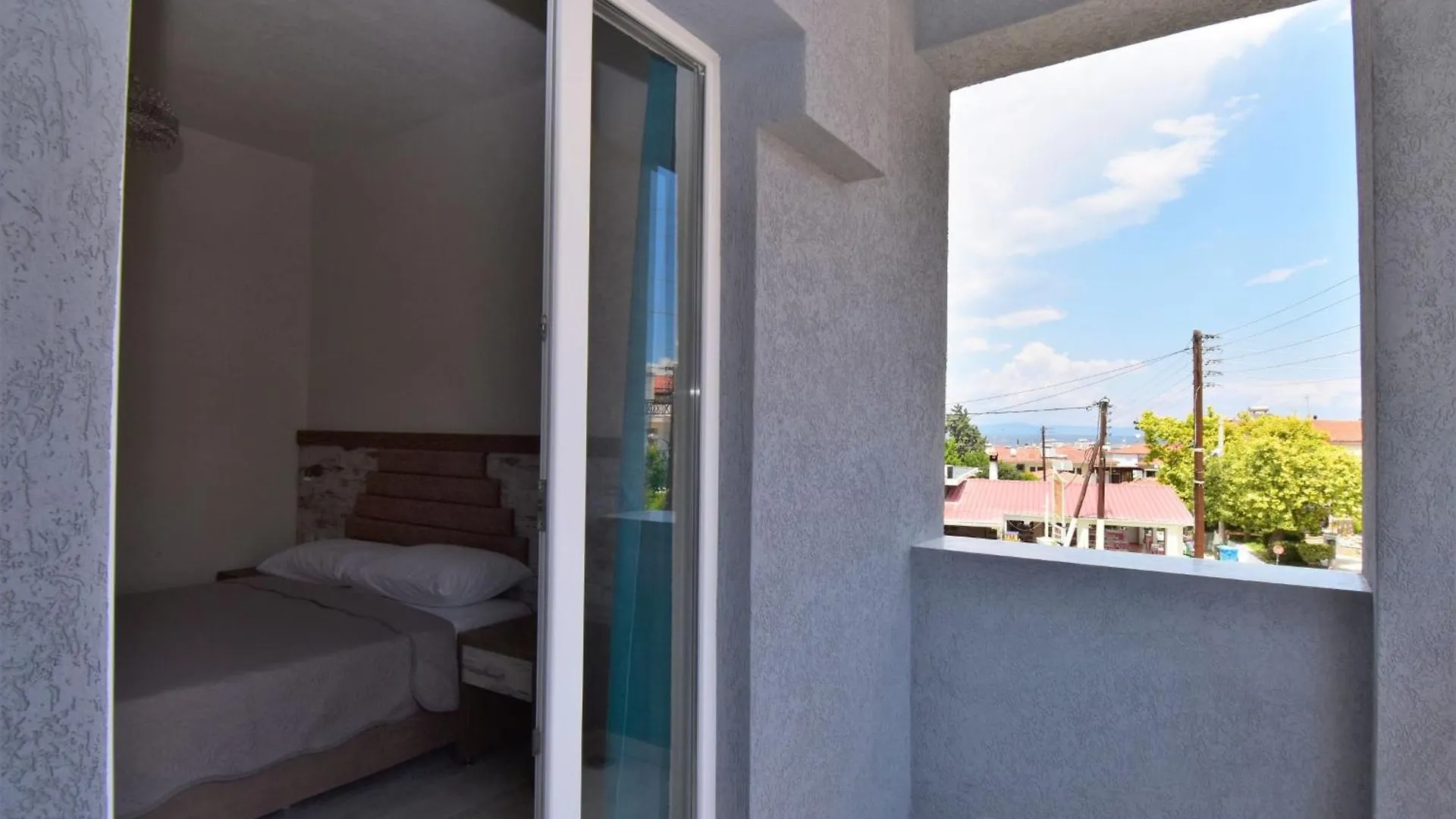 Apartments Miki Полихроно