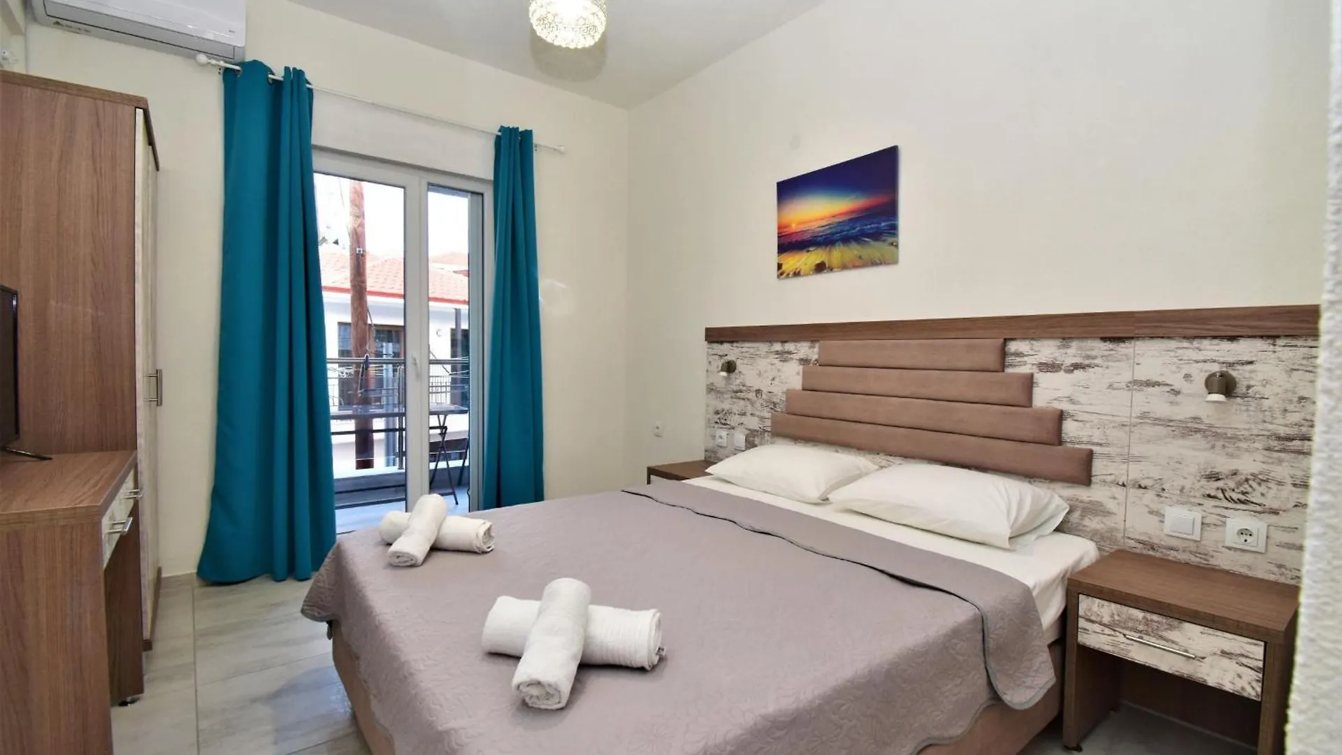 Apartments Miki Полихроно